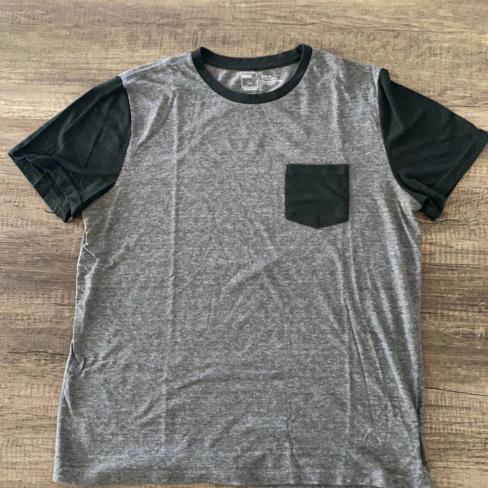 BDG Pocket Tee - Size Large - Slim Fit